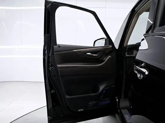 Toyota Alphard — Фото автомобиля 12