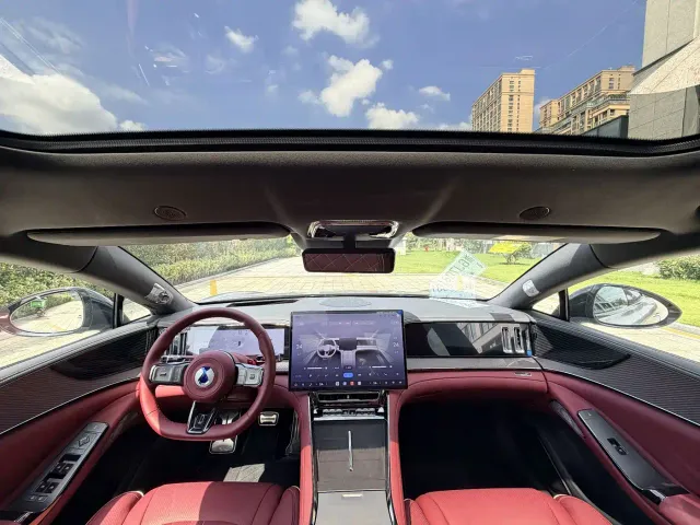 Denza Z9GT — Фото автомобиля 11