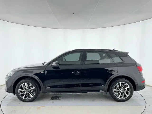 Audi Q5L — Фото автомобиля 3