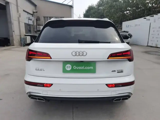 Audi Q5L — Фото автомобиля 5