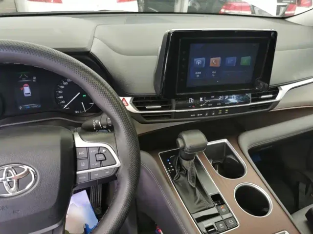 Toyota Granvia — Фото автомобиля 9