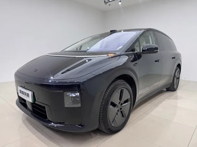 Фотография автомобиля — Li Auto i8