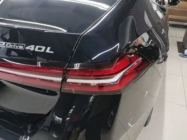 BMW i5 — Фото автомобиля 7
