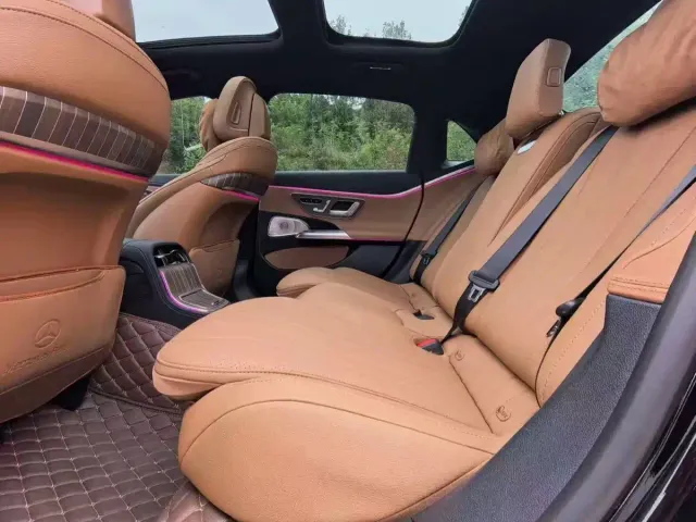 Mercedes-Benz E-Class — Фото автомобиля 5