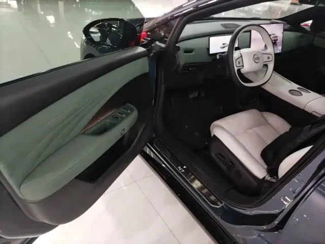 Nissan N7 — Фото автомобиля 15