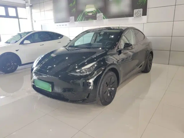 Фотография автомобиля — Tesla Model Y