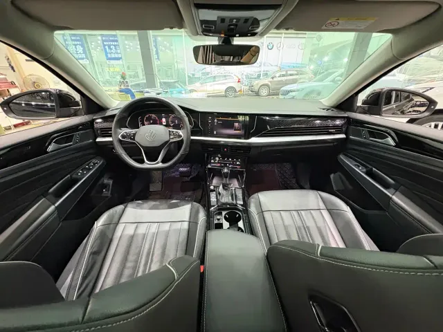 Volkswagen Passat — Фото автомобиля 17