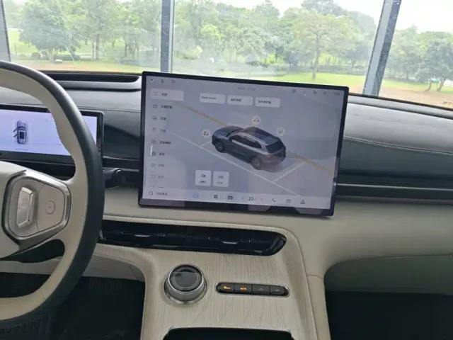 Geely Galaxy E5 — Фото автомобиля 12