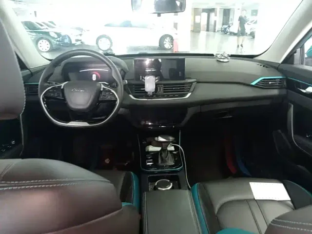 Dongfeng Aeolus Yixuan 2021 230T Auto Shadow Chaser Edition — Фото автомобиля 9