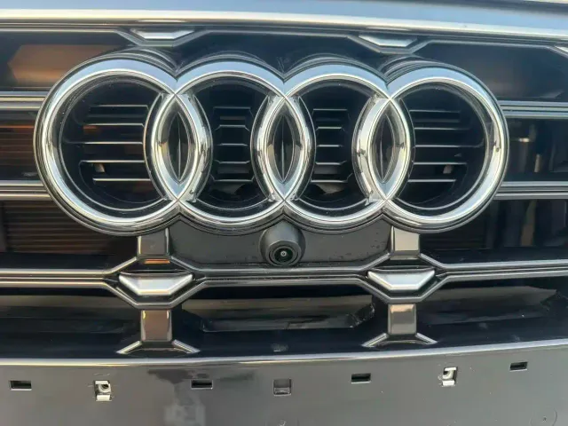 Audi Q3 — Фото автомобиля 8