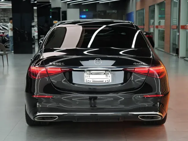 Mercedes-Benz S-Class — Фото автомобиля 4