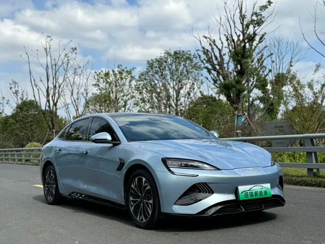 BYD Seal — Фото автомобиля 2