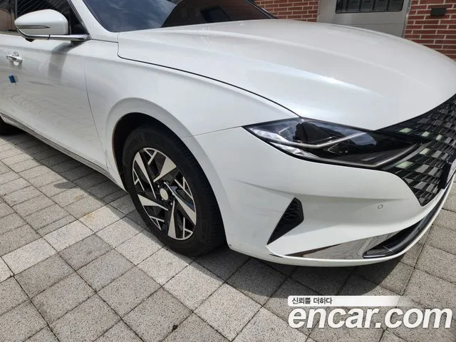 Hyundai Grandeur Grandeur (New) Hybrid — Фото автомобиля 16