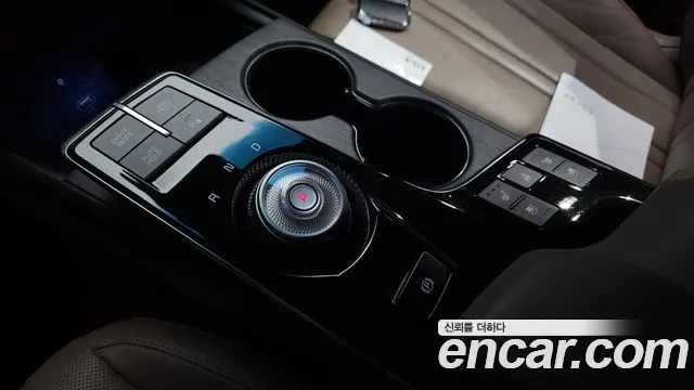 Kia K8 K8 Hybrid — Фото автомобиля 9