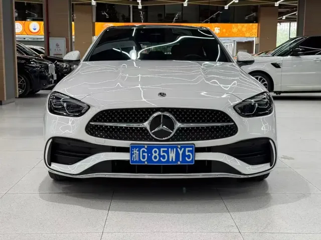 Фотография автомобиля — Mercedes-Benz C-Class