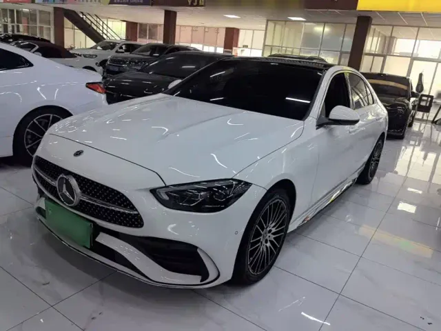 Фотография автомобиля — Mercedes-Benz C-Class