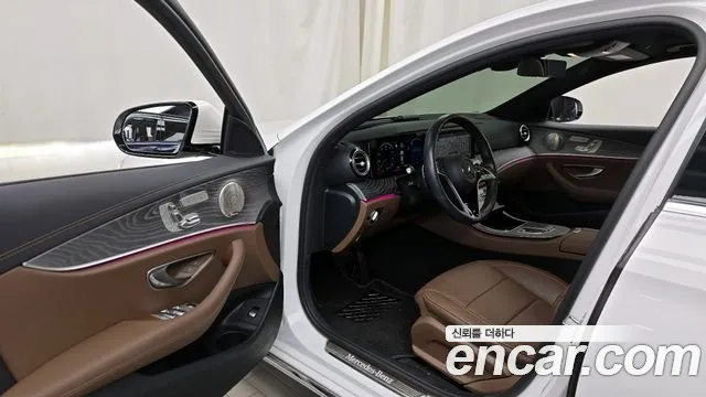 Mercedes-Benz E-Class E-класс W213 E350 4MATIC Exclusive — Фото автомобиля 10
