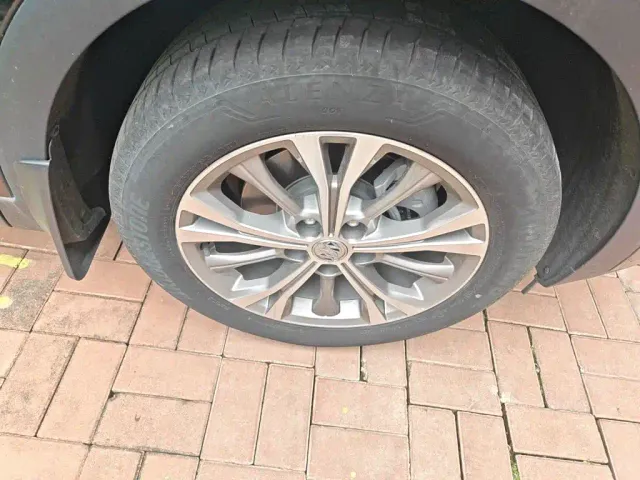 Buick Envision Plus — Фото автомобиля 8