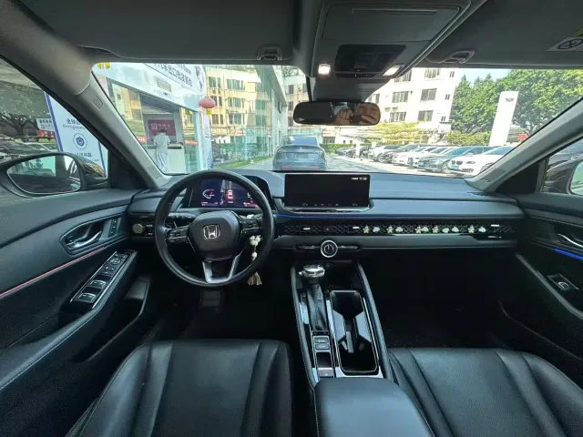Honda Accord — Фото автомобиля 9