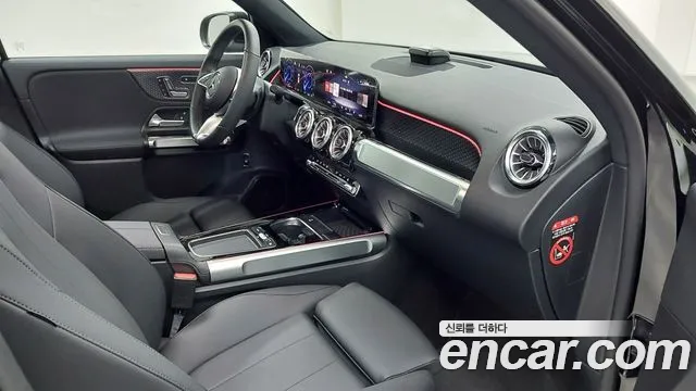 Mercedes-Benz EQB — Фото автомобиля 13