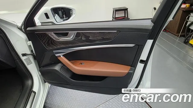 Audi A6 C8 — Фото автомобиля 13