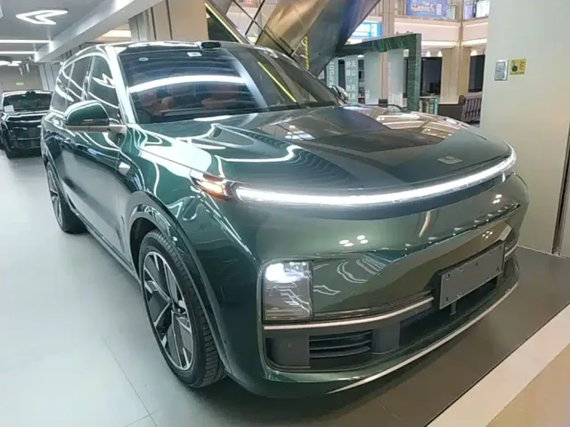 Li Auto L9 — Фото автомобиля 3