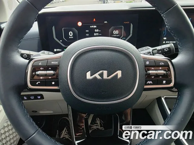 Kia Canival — Фото автомобиля 18
