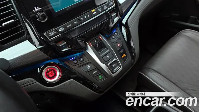 Honda Odyssey — Фото автомобиля 9