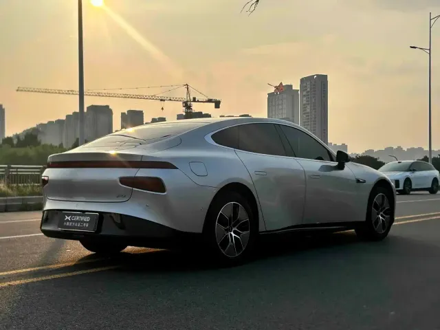 Xpeng P7 — Фото автомобиля 7