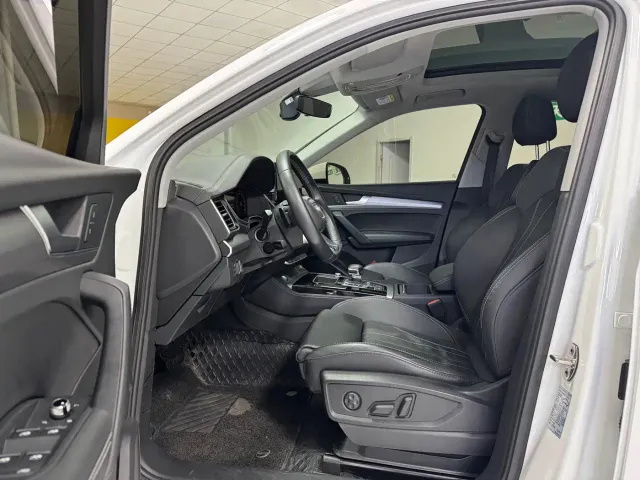 Audi Q5L — Фото автомобиля 4