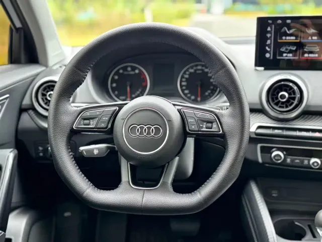Audi Q2L — Фото автомобиля 11
