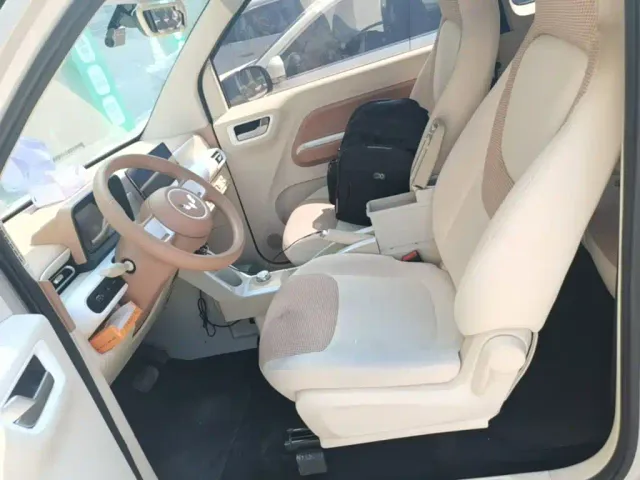 Wuling Hongguang Mini EV — Фото автомобиля 14