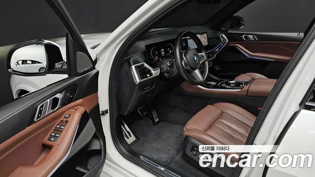 BMW X5 xDrive 40i M Sport — Фото автомобиля 11