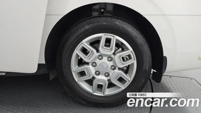 Hyundai Staria Staria 2WD автодом — Фото автомобиля 18