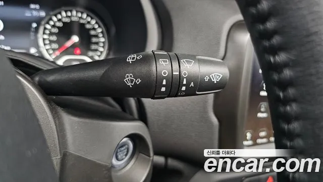 Jeep Renegade — Фото автомобиля 24