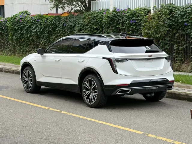 Cadillac GT4 — Фото автомобиля 9