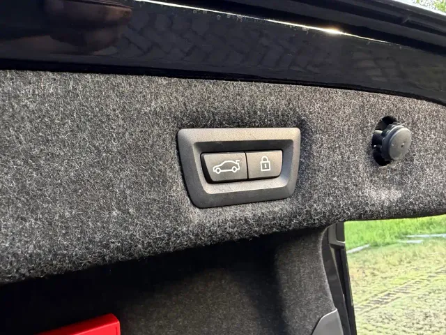 BMW 5 Series — Фото автомобиля 17