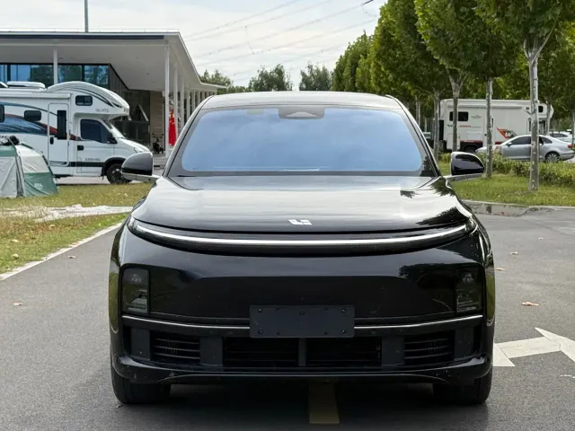 Li Auto L7 — Фото автомобиля 2