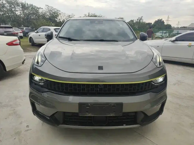 Lynk & Co 05 — Фото автомобиля 2