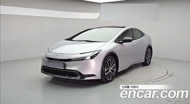 Фотография автомобиля — Toyota Prius Generation 5
