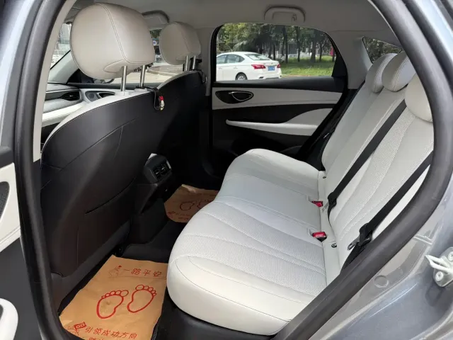 BYD Seal 05 DM-i — Фото автомобиля 6