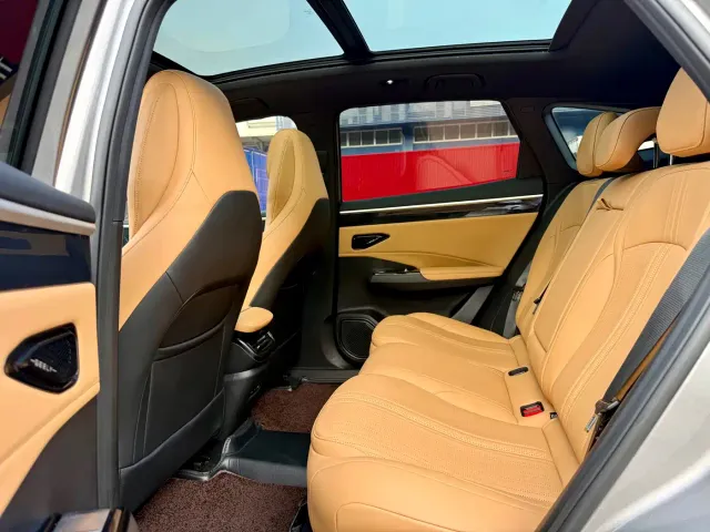 Geely Galaxy L7 — Фото автомобиля 9