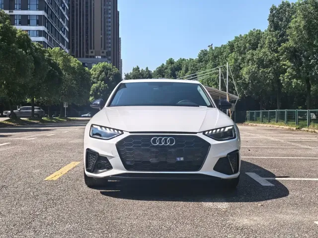 Audi A4L — Фото автомобиля 7