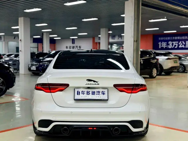 Jaguar XEL — Фото автомобиля 5