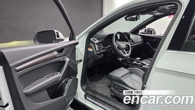 Audi Q5 FY — Фото автомобиля 10