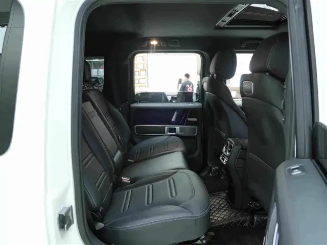 Mercedes-Benz G-Class — Фото автомобиля 13