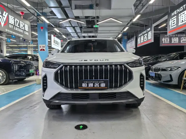 Jetour X70 Plus — Фото автомобиля 2