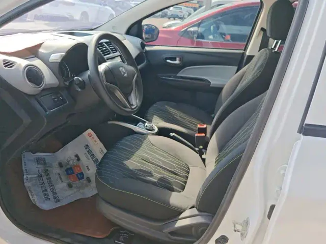 Changan Benben E-Star — Фото автомобиля 9