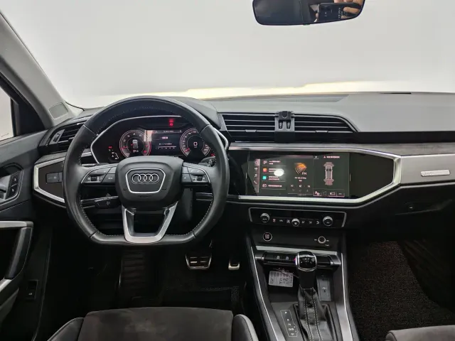 Audi Q3 — Фото автомобиля 10