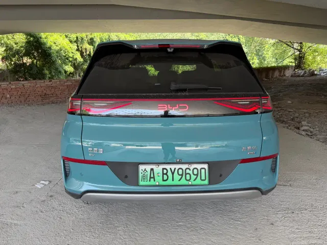 BYD Sealion 05 EV — Фото автомобиля 9